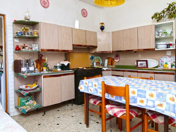 Favaro Veneto Centro Appartamento con Tre Camere al Primo Piano